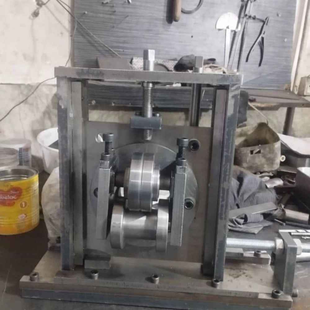 ساخت دستگاه و قالب به سفارش مشتری